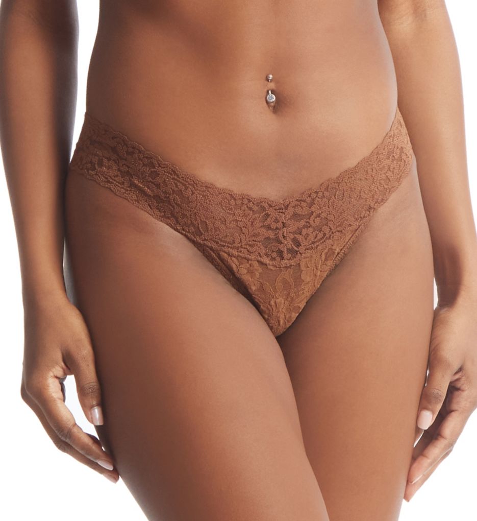 Hanky Panky Signature Lace Low Rise Thong 4911 Hanky Panky Signature Lace Low Rise Thong 4911